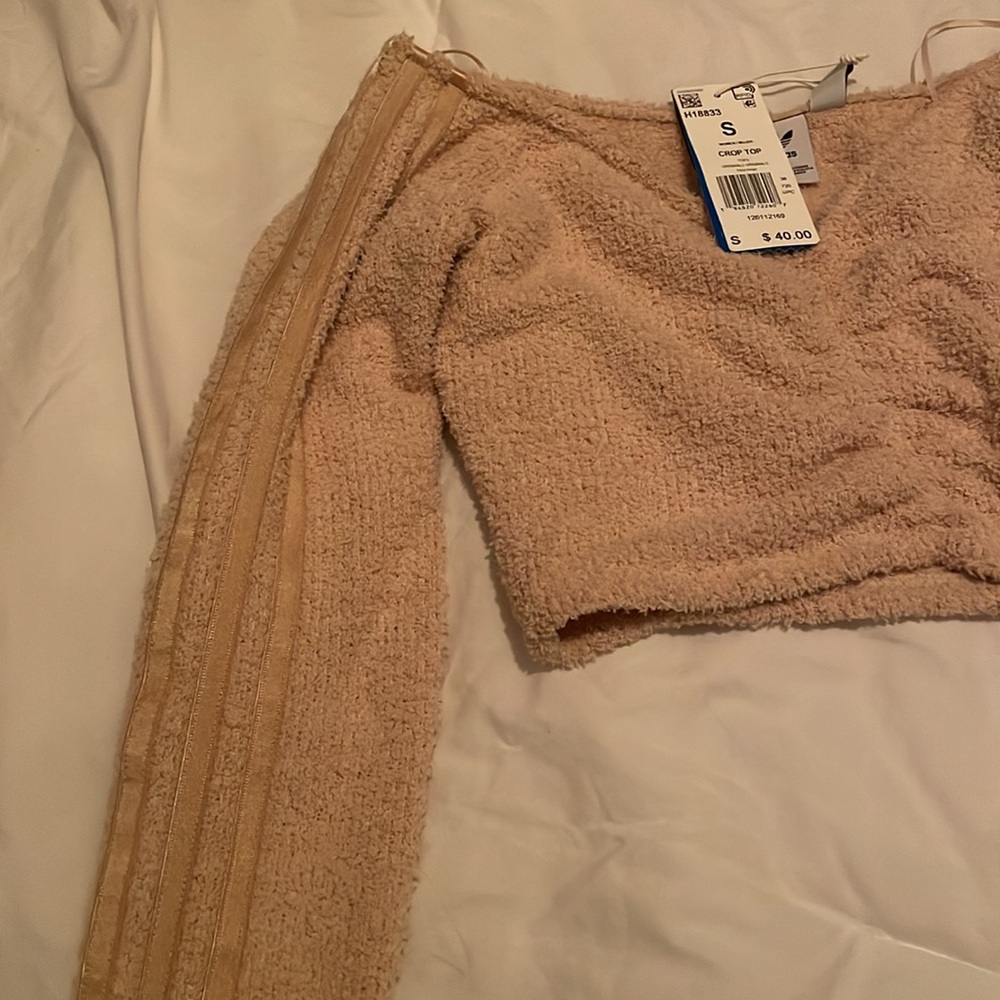 Adidas long sleeve fuzzy crop - Picture 2 of 4